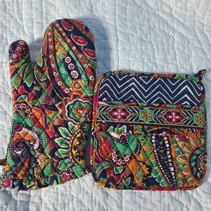 Vera Bradley Oven Mitt and Pot Holder